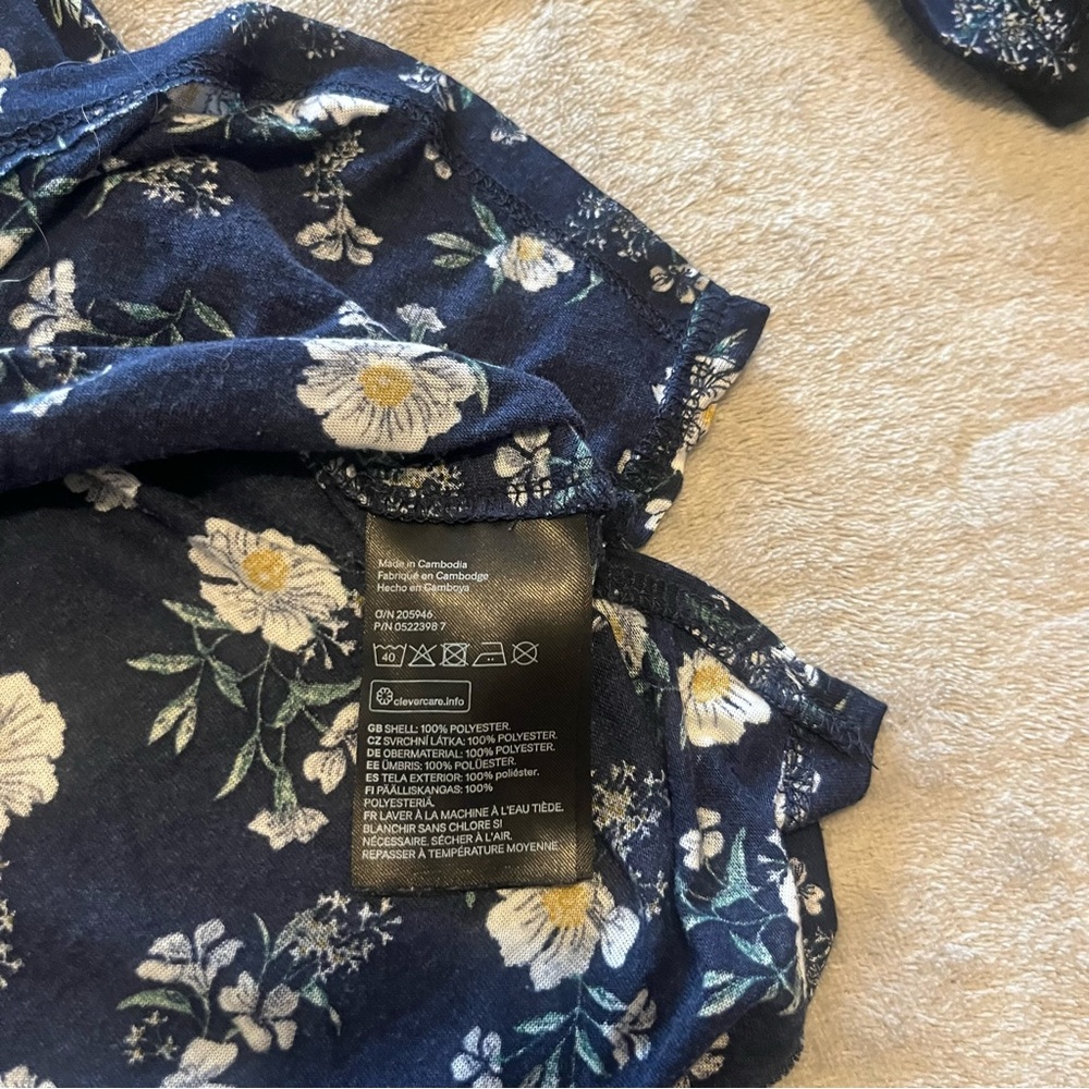 H&M Navy Floral Long Sleeve Top‎ - Picture 3 of 4